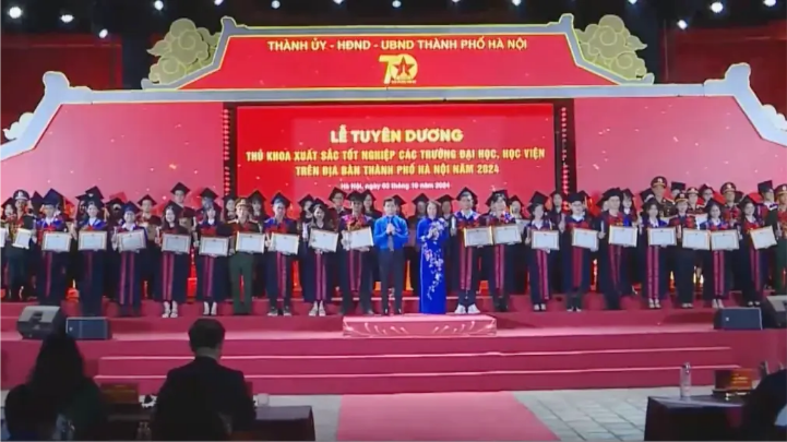 Thủ khoa Hà Nội – Sức trẻ kiến tạo tương lai